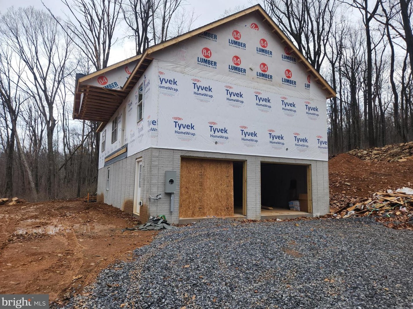 120 Source Ln, Linden, VA 22642