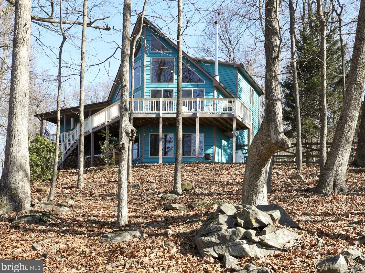16 Chestnut Trail Rd, Front Royal, VA 22630