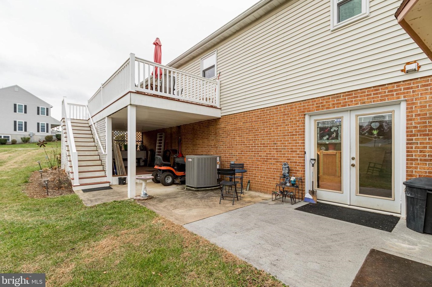 612 Meadow Ln, Front Royal VA  22630-5320 exterior