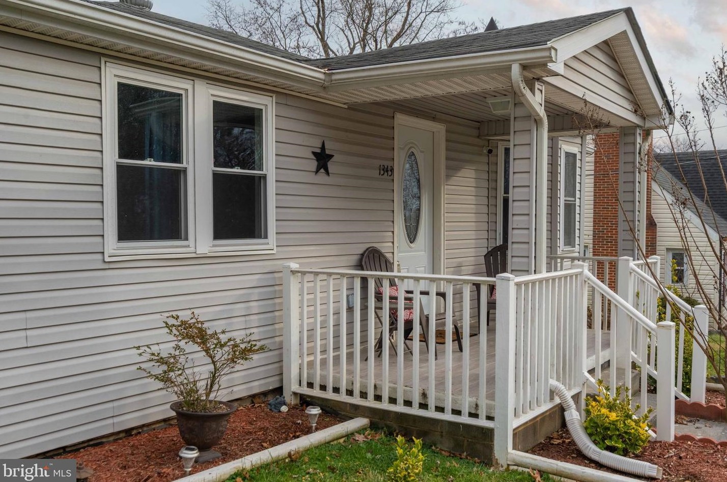 1343 Warren Ave, Front Royal VA  22630-4162 exterior