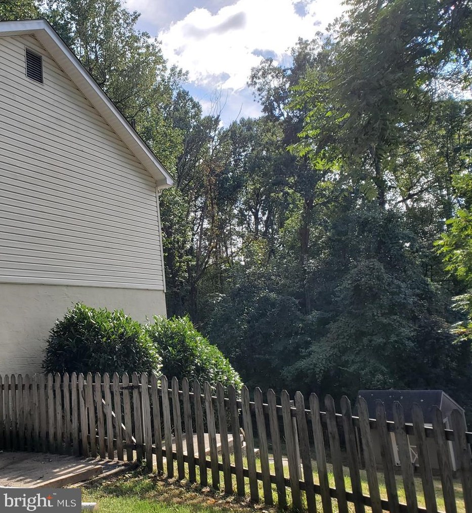 96 Panoramic Ln, Front Royal, VA 22630-4844