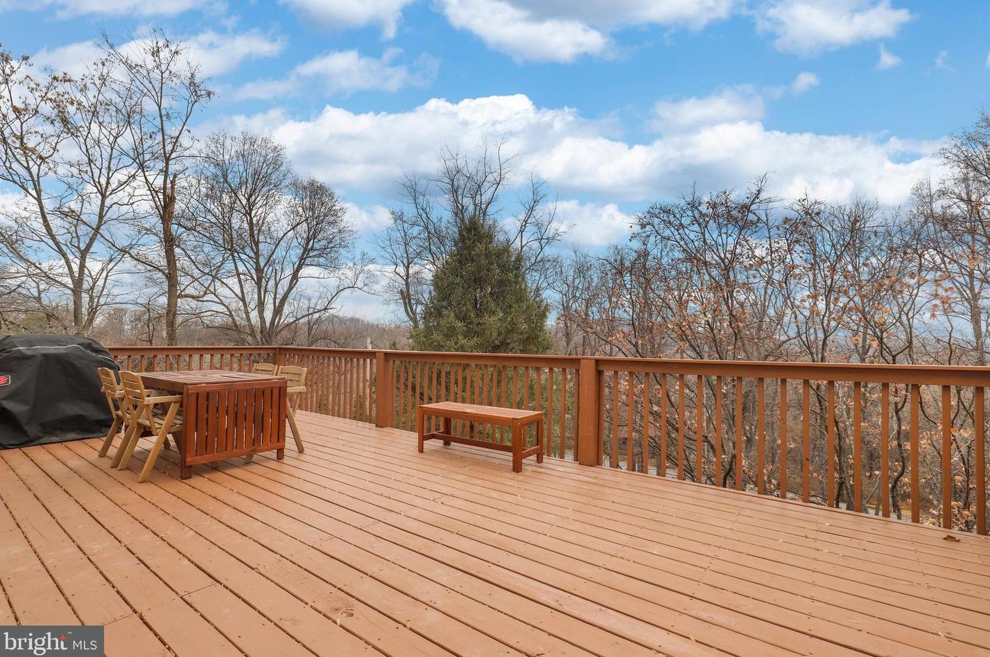 499 Rome Beauty Dr, Linden VA  22642-6441 exterior