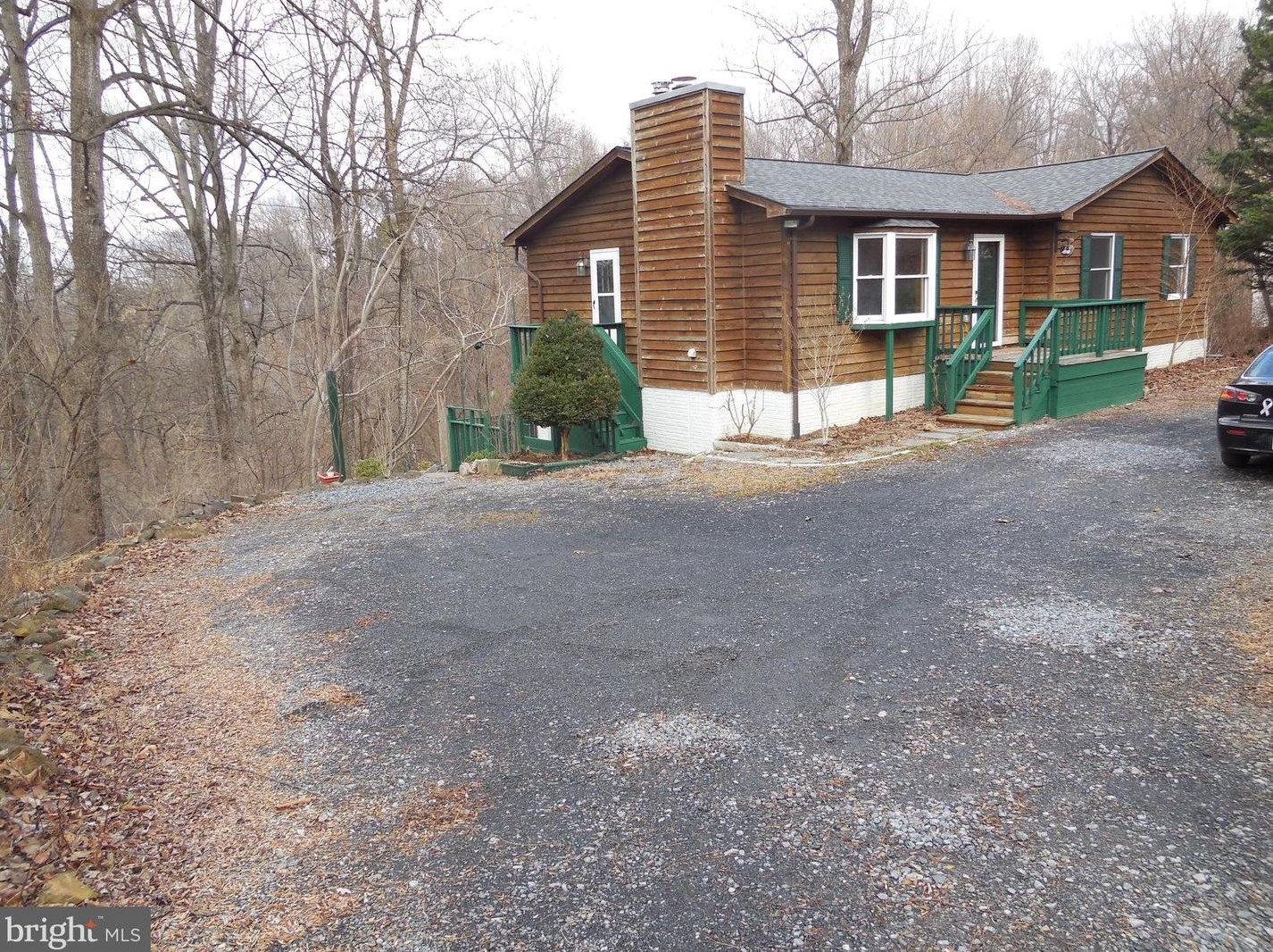 397 Northern Spy Dr, Linden, VA 22642