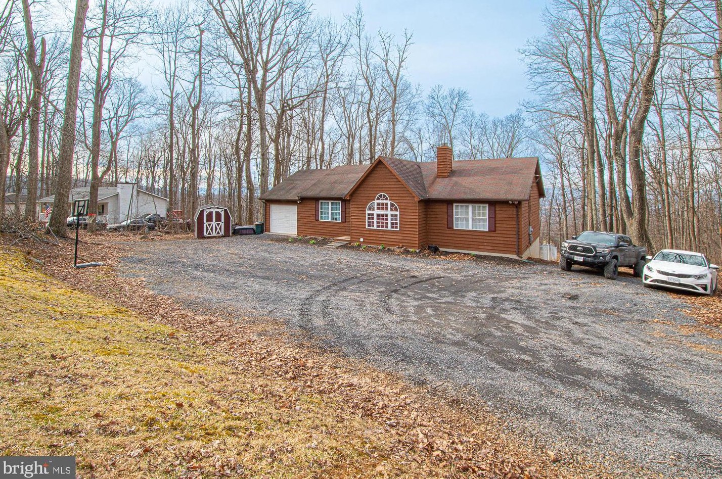 141 Hickory Nut Rd, Linden, VA 22642