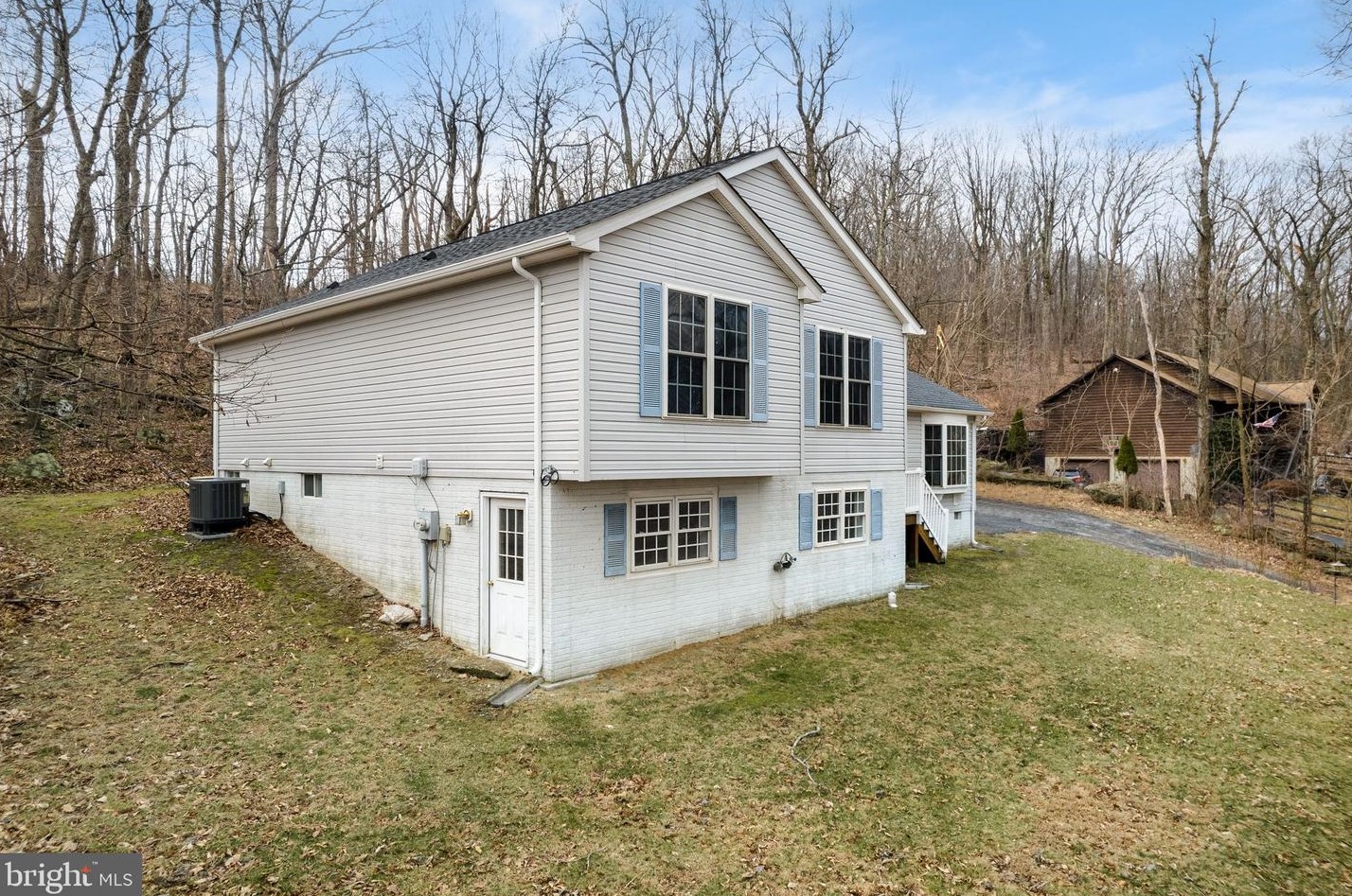 608 Salt Lick Rd, Front Royal, VA 22630