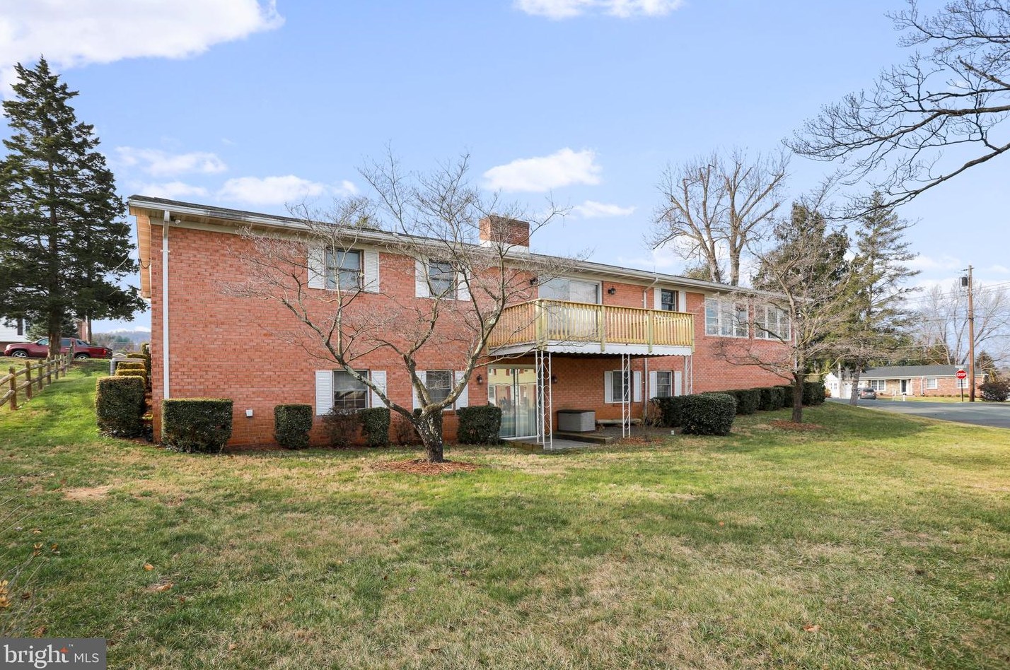 24 Richmond Rd, Front Royal, VA 22630-3726