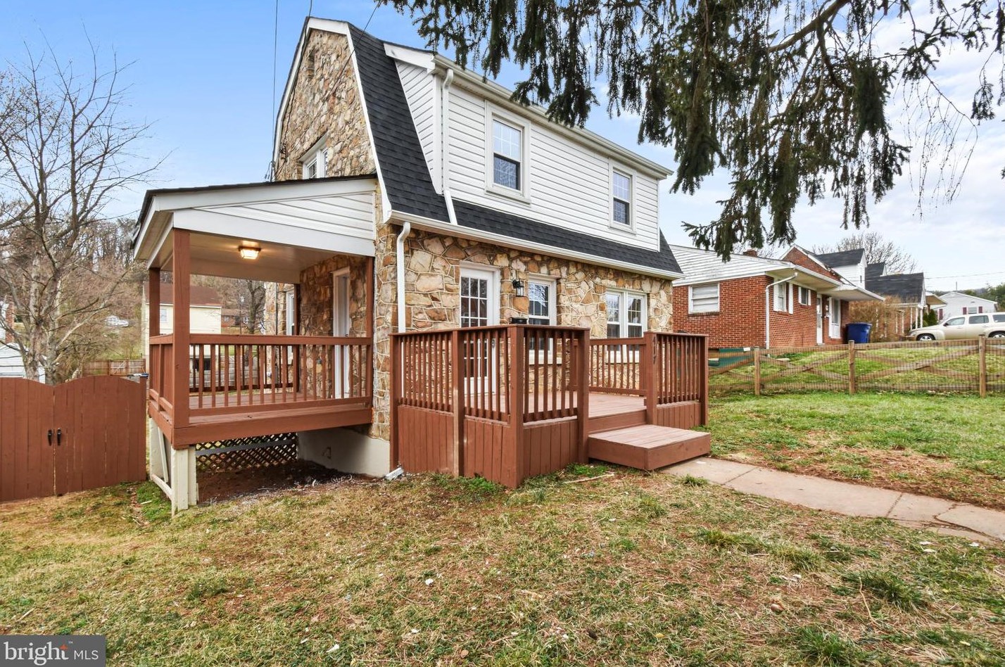 417 Kerfoot Ave, Front Royal VA  22630-2421 exterior