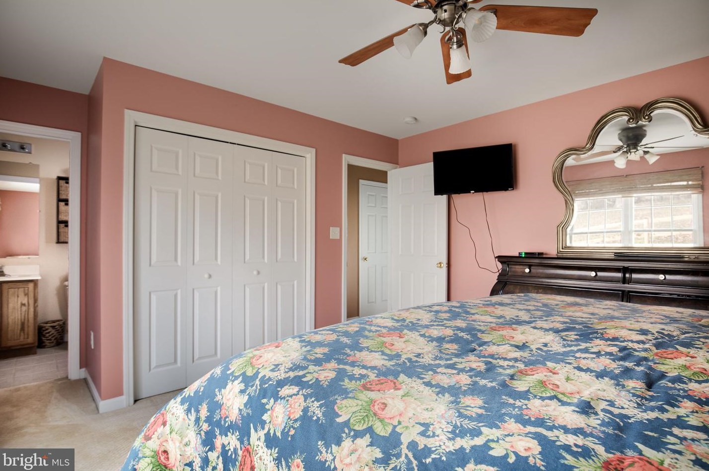 72 Pocahontas Rd, Front Royal VA  22630-5712 exterior