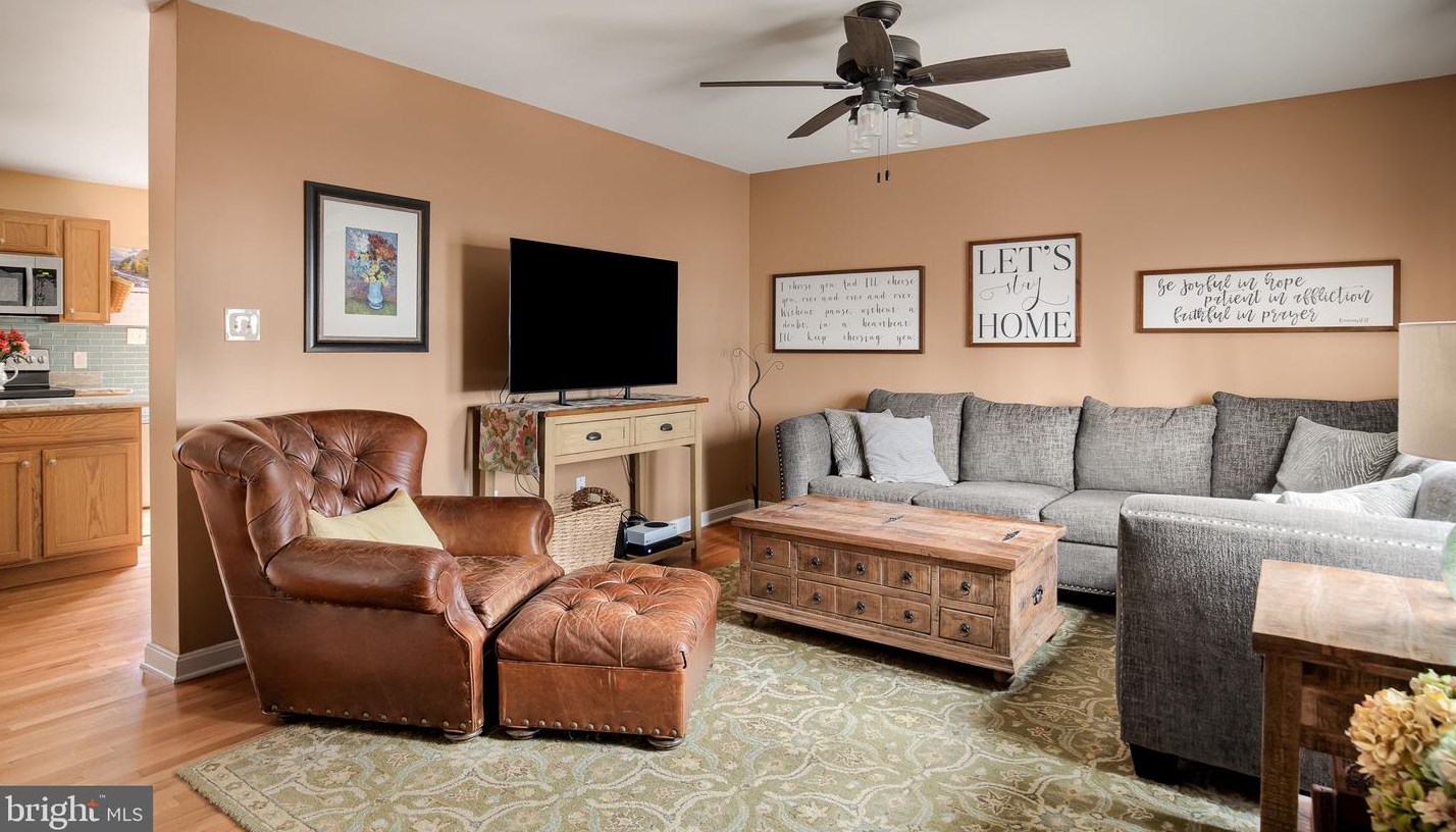 72 Pocahontas Rd, Front Royal VA  22630-5712 exterior