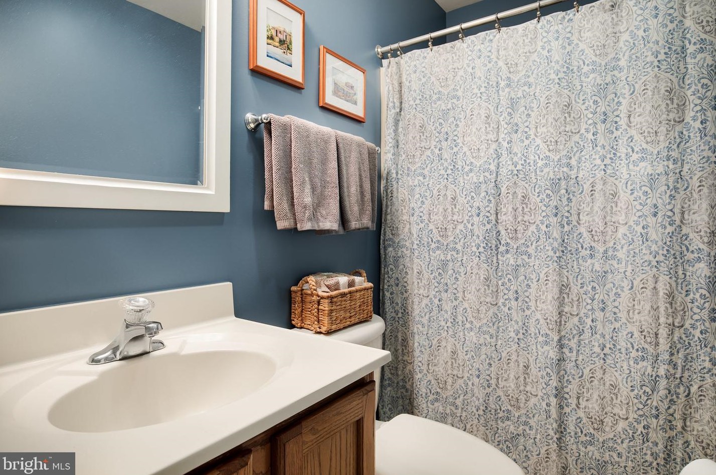 72 Pocahontas Rd, Front Royal VA  22630-5712 exterior