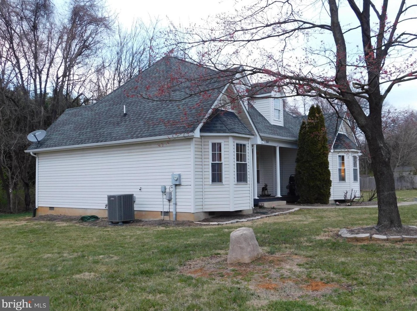 54 Farm View Rd, Front Royal, VA 22630