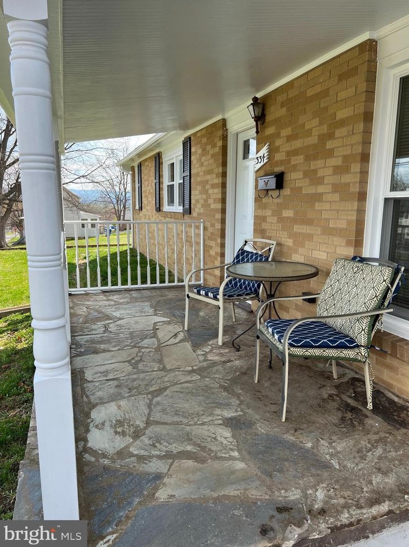 334 W 11th St, Front Royal, VA 22630