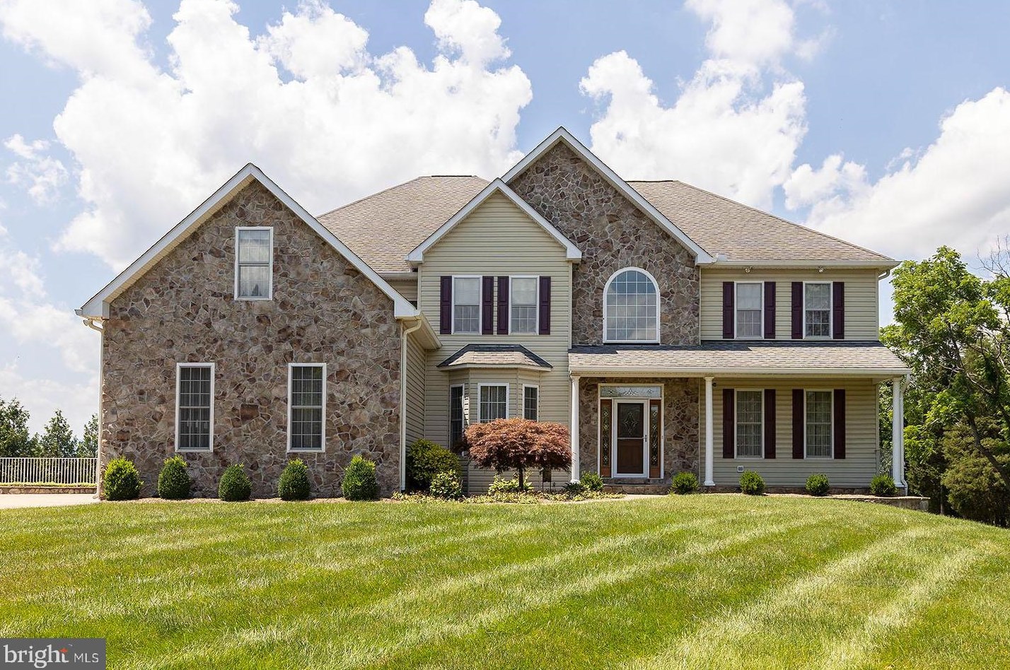 148 Signal Ct, Strasburg, VA 22657
