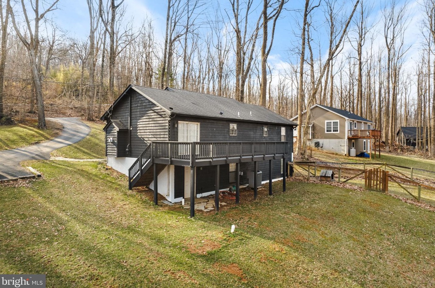 415 Rocky Mt Rd, Linden, VA 22642