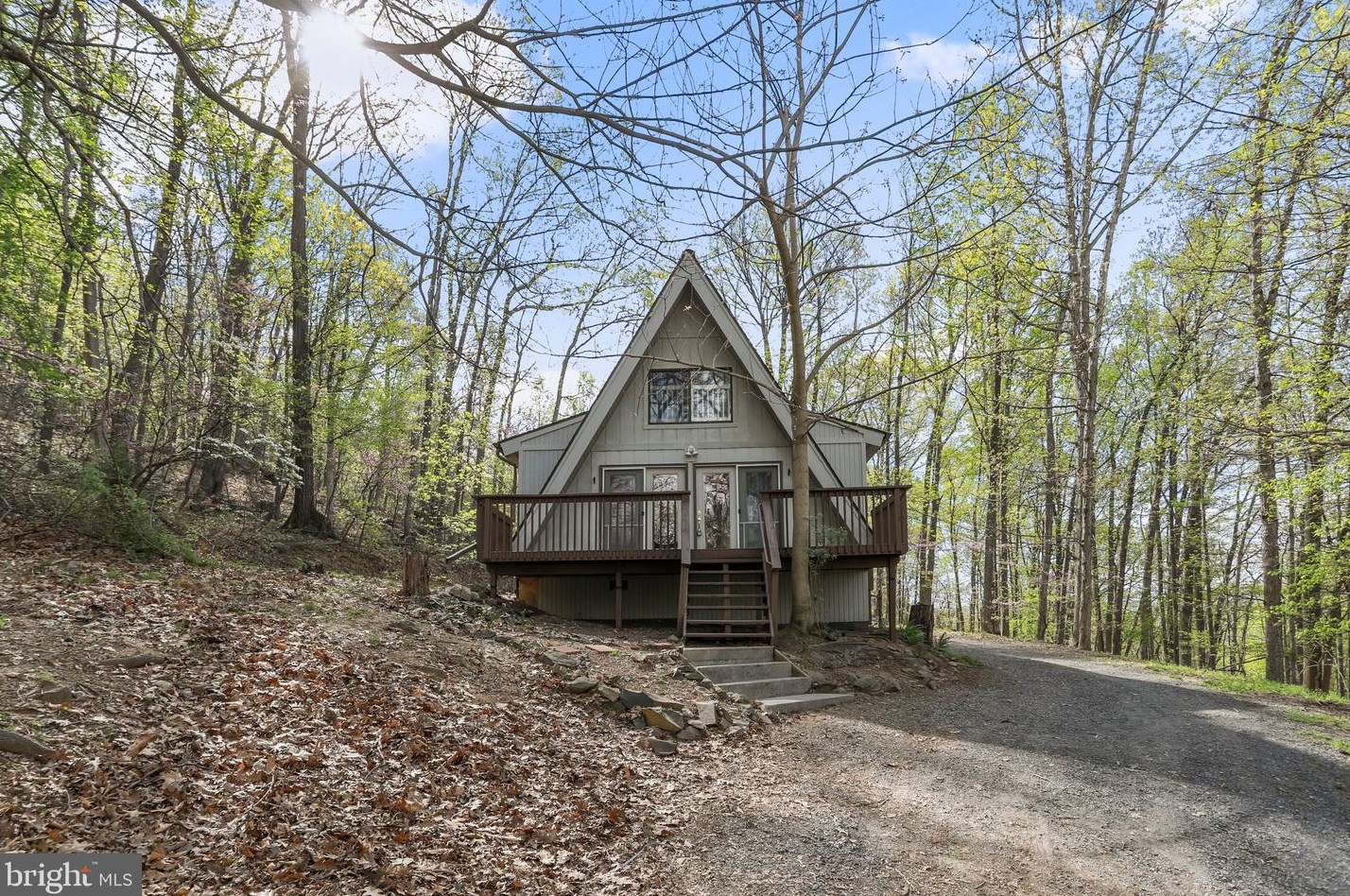 551 Jonathan Rd, Linden, VA 22642