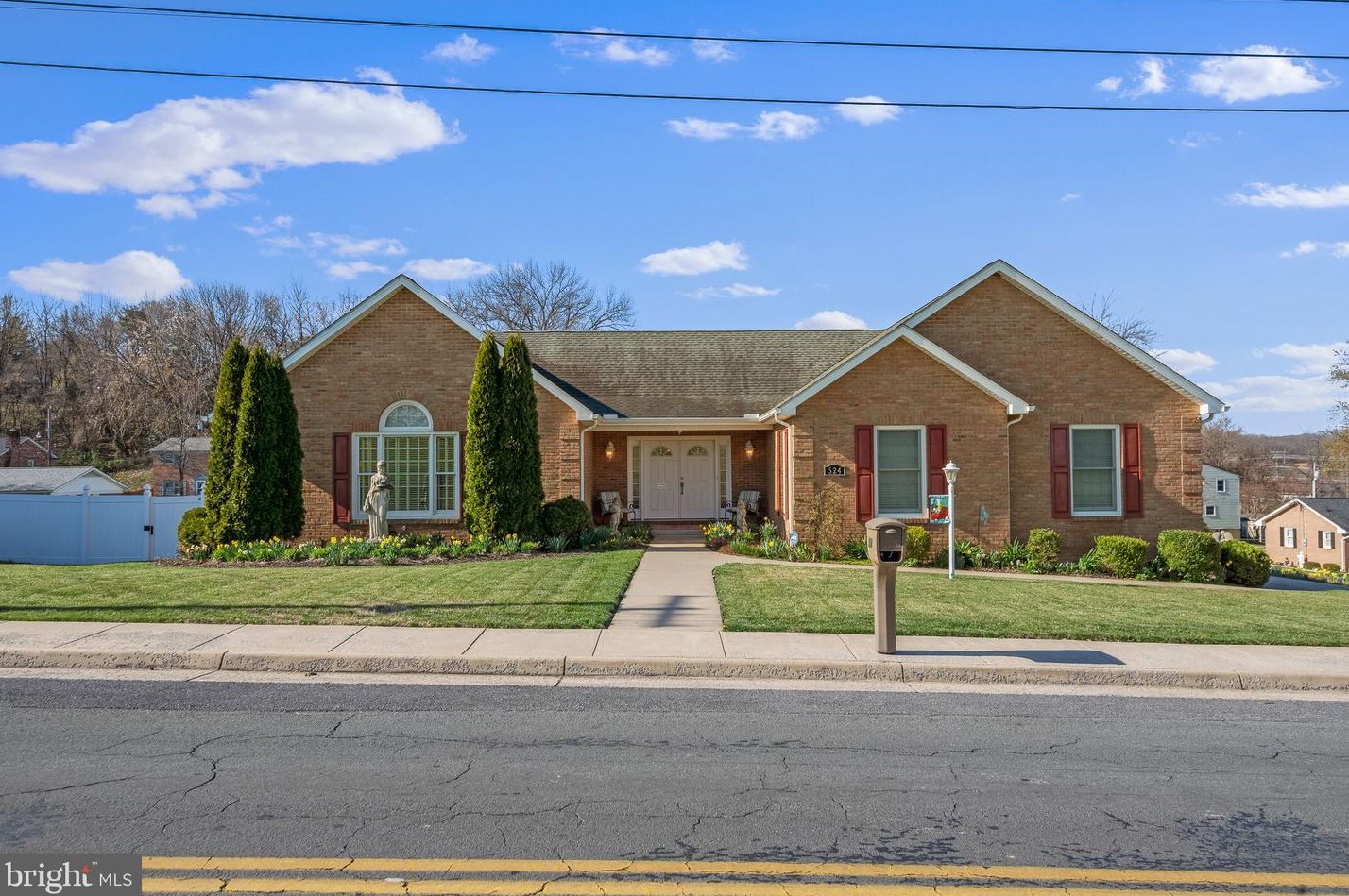524 Main St, Front Royal, VA 22630-2565