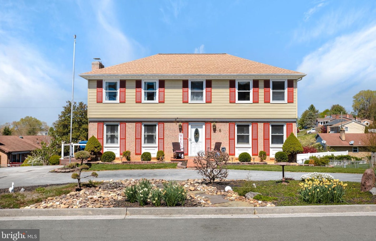 8 Gloucester Rd, Front Royal, VA 22630-3704
