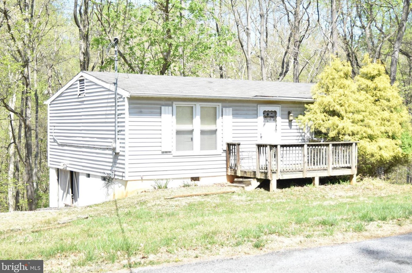 272 Woodward Ln, Front Royal, VA 22630