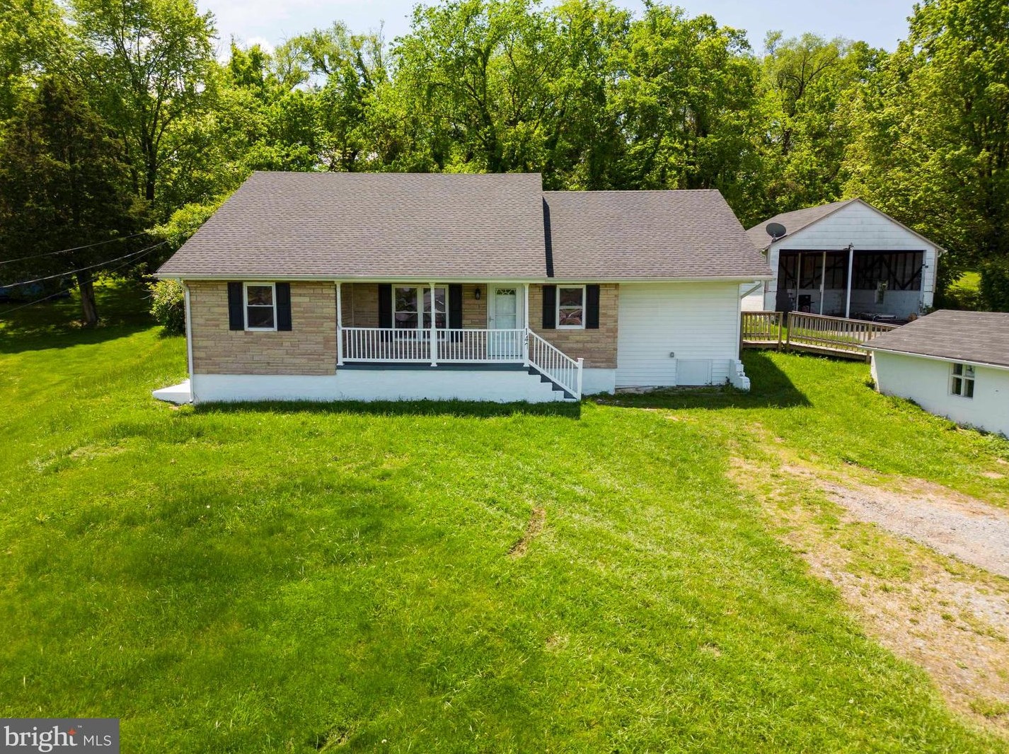 147 Duck St, Front Royal, VA 22630-4611