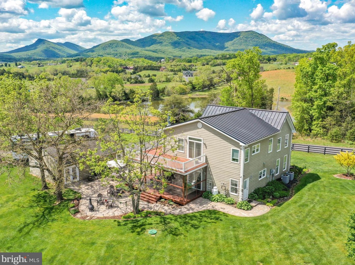902 Forest Grove Rd, Middletown, VA 22645