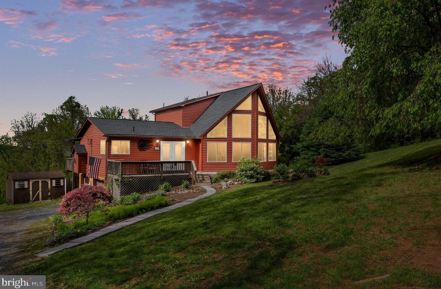 461 Granny Smith Rd, Linden, VA 22642