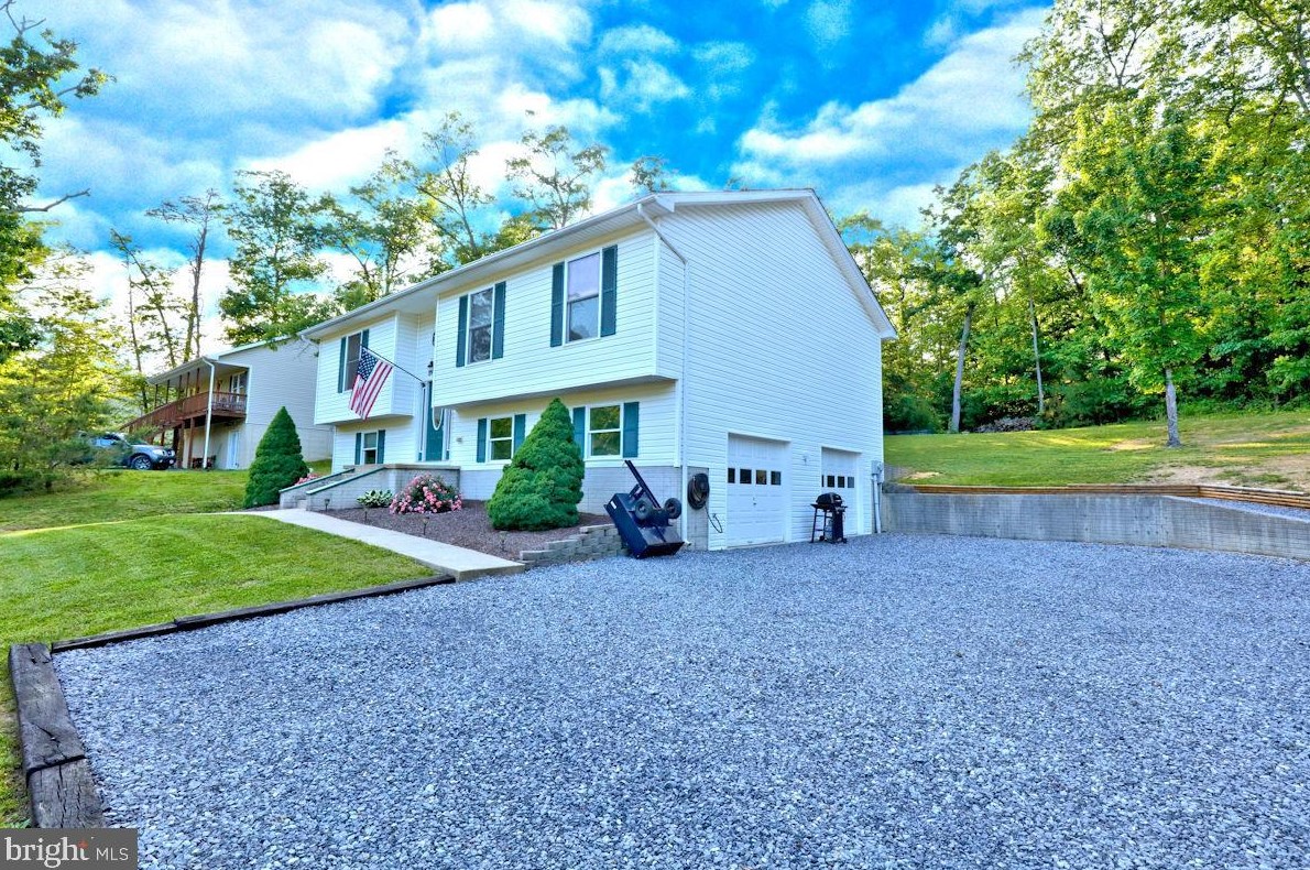 115 Martins Farm Rd, Front Royal, VA 22630-2760