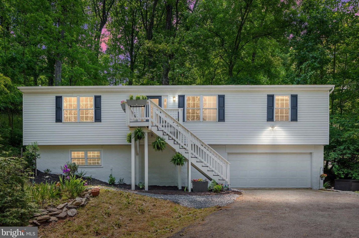 72 Lucke Way, Linden, VA 22642