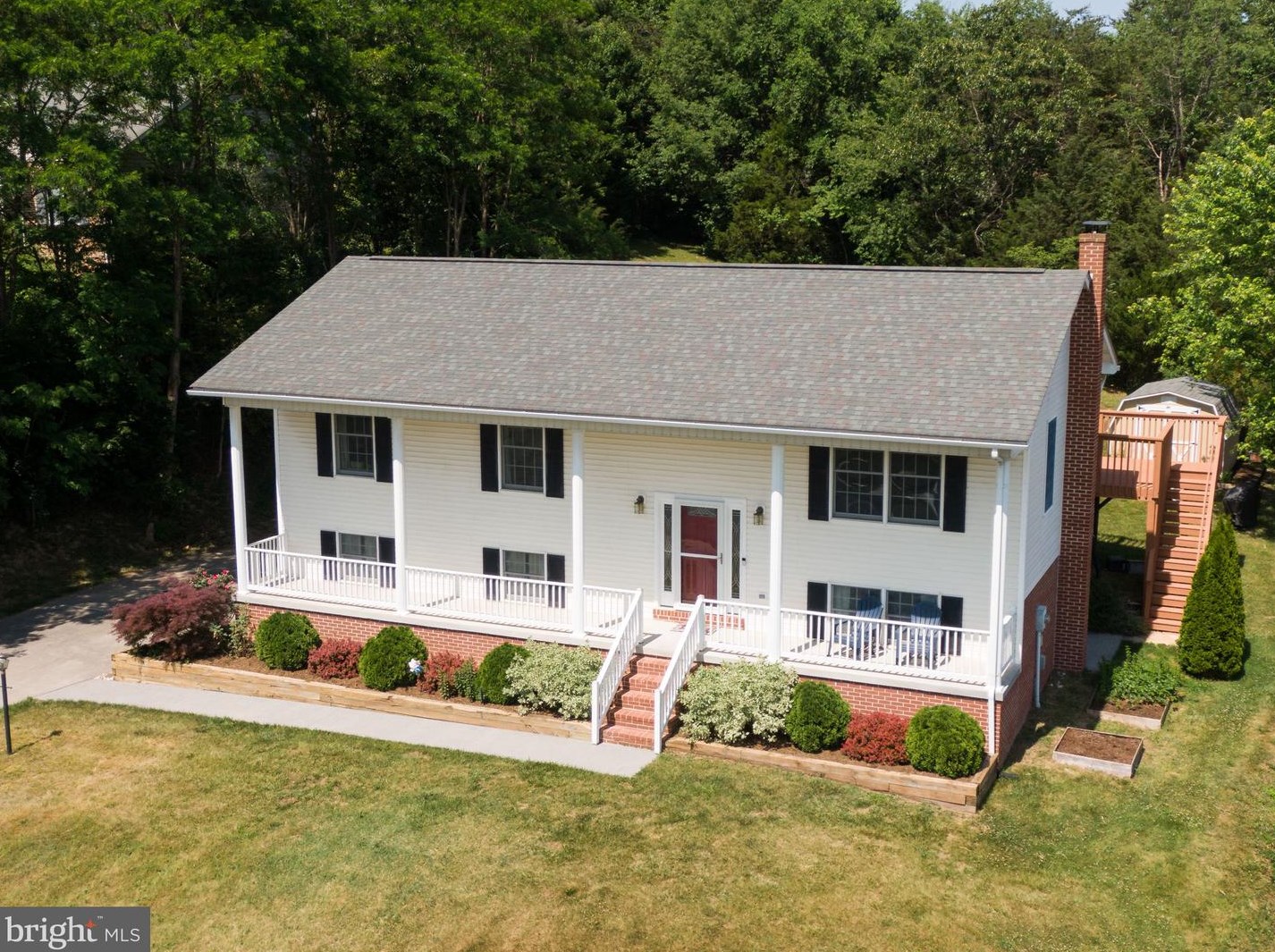 1204 Fork Dr, Front Royal, VA 22630-4667