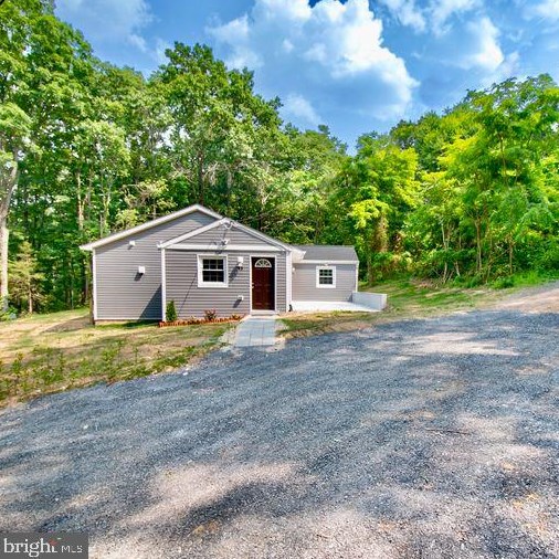 93 Acorn Nut Ln, Front Royal, VA 22630-4715
