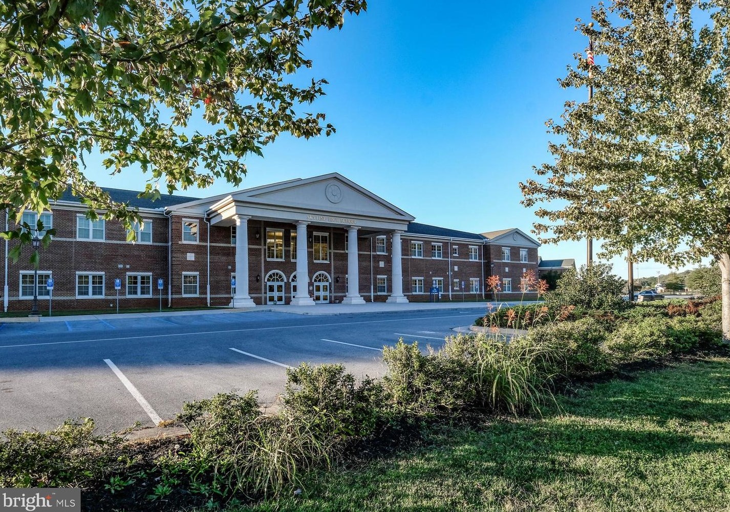 8370 Stonewall Jackson Hwy, Front Royal VA  22630-4947 exterior