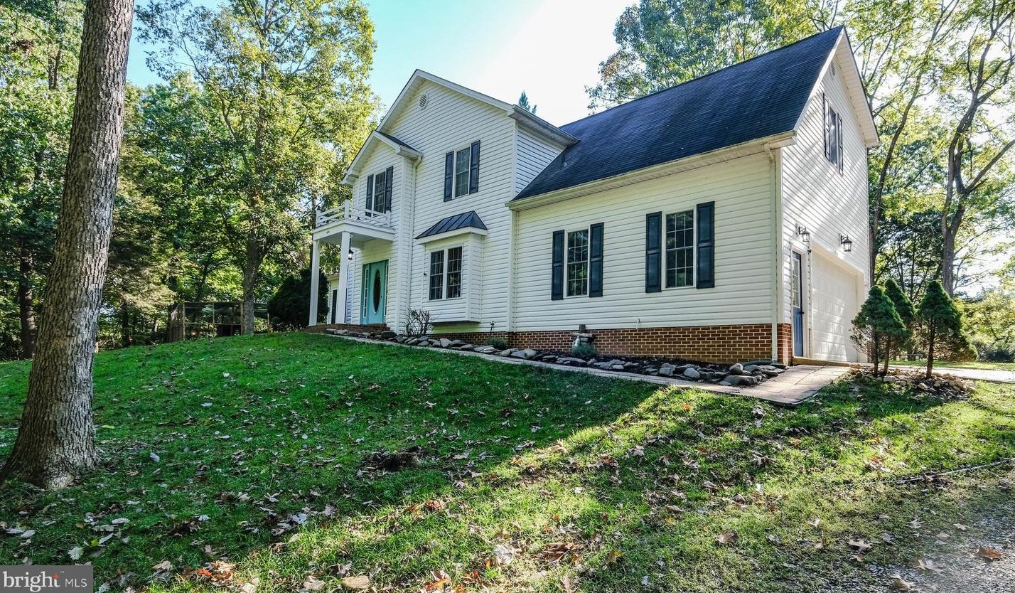 8370 Stonewall Jackson Hwy, Front Royal VA  22630-4947 exterior