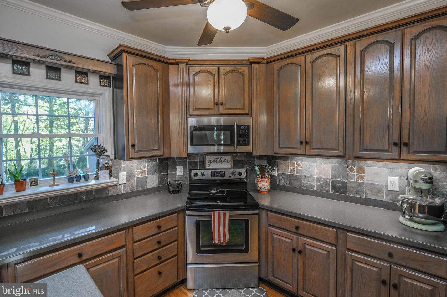 8370 Stonewall Jackson Hwy, Front Royal VA  22630-4947 exterior