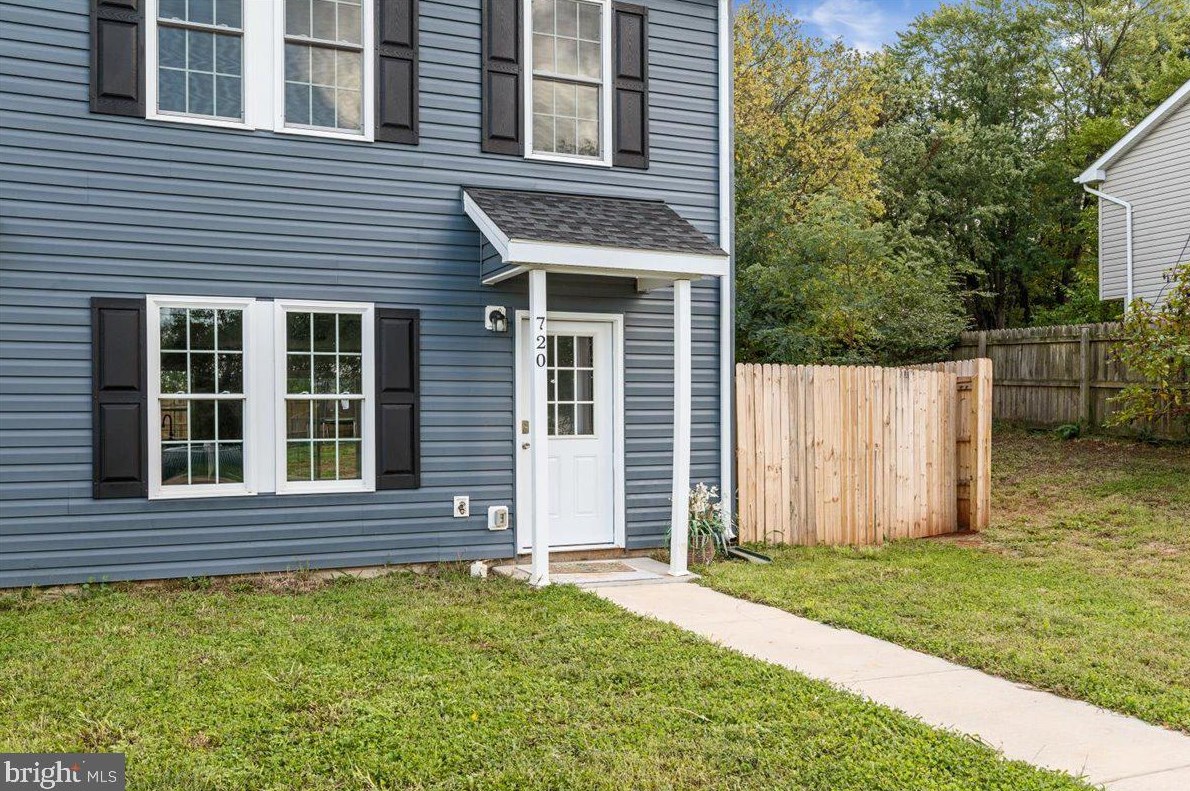 720 Parkview Dr, Front Royal VA  22630-2214 exterior