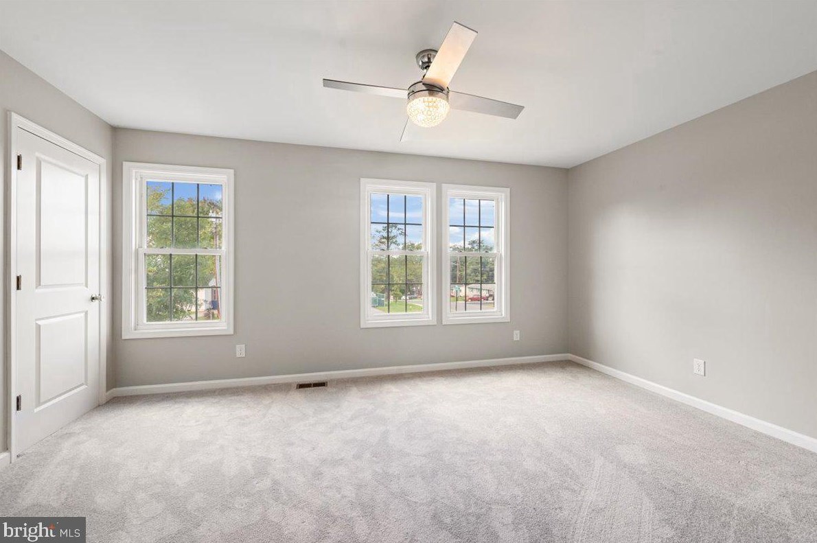 720 Parkview Dr, Front Royal VA  22630-2214 exterior