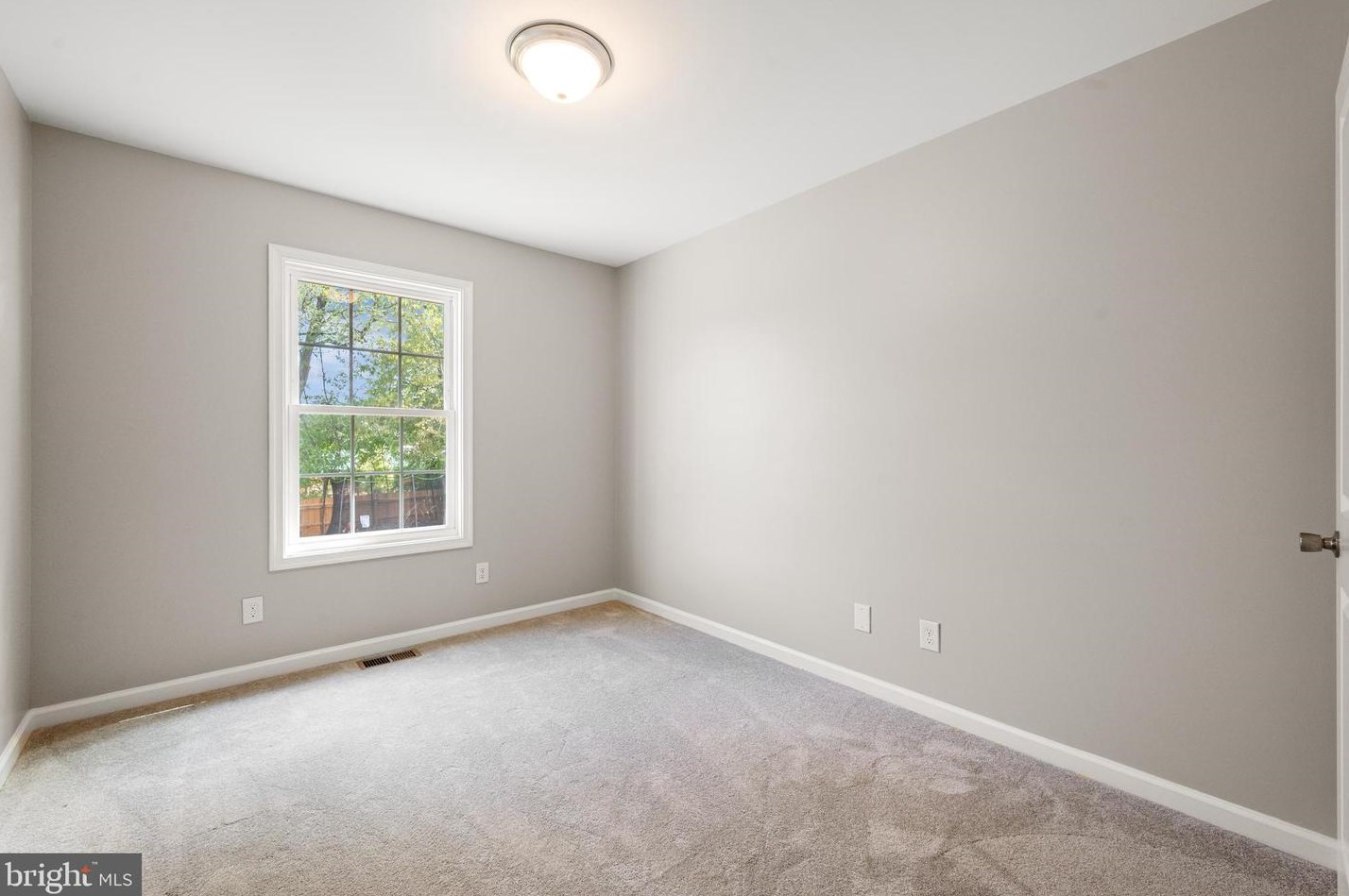 720 Parkview Dr, Front Royal VA  22630-2214 exterior