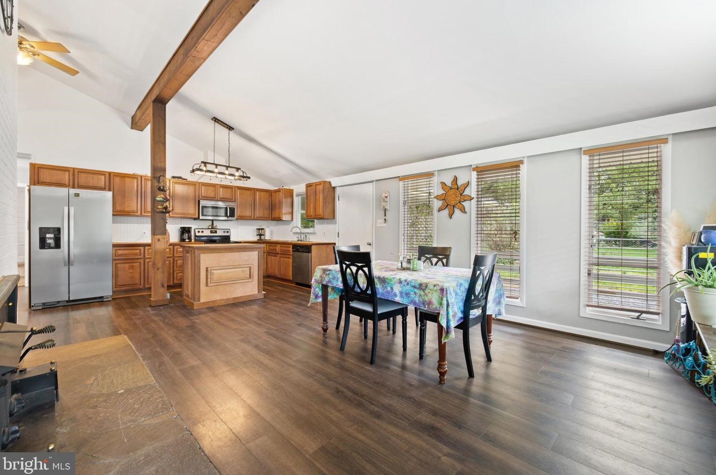 249 Youngs Dr, Front Royal VA  22630-4456 exterior