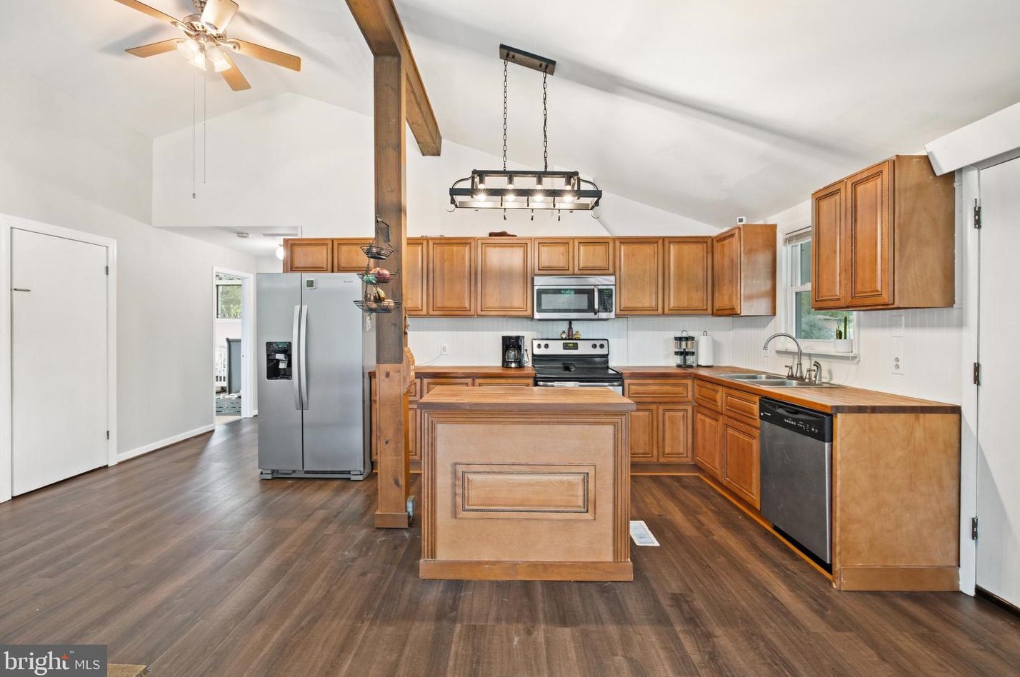 249 Youngs Dr, Front Royal VA  22630-4456 exterior