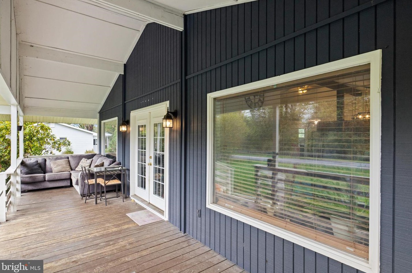 249 Youngs Dr, Front Royal VA  22630-4456 exterior