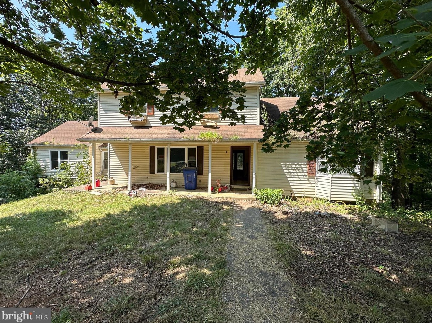 417 Overlook Dr, Front Royal, VA 22630-2303