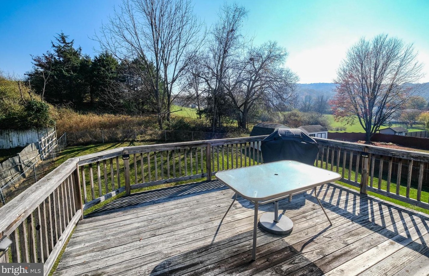 78 Westminster Dr, Front Royal, VA 22630-3746
