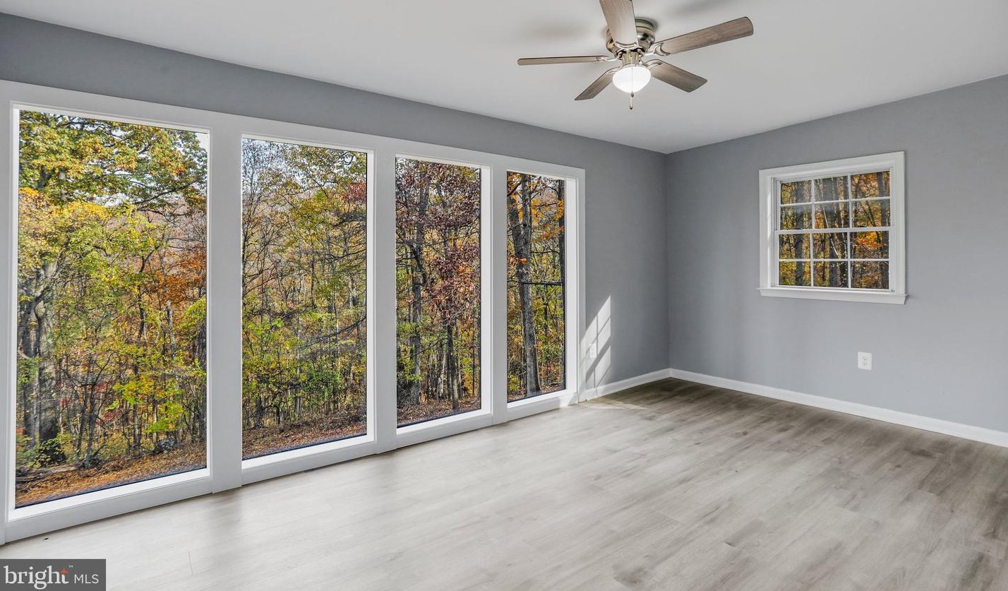 146 Far View Ln, Front Royal, VA 22630-5449