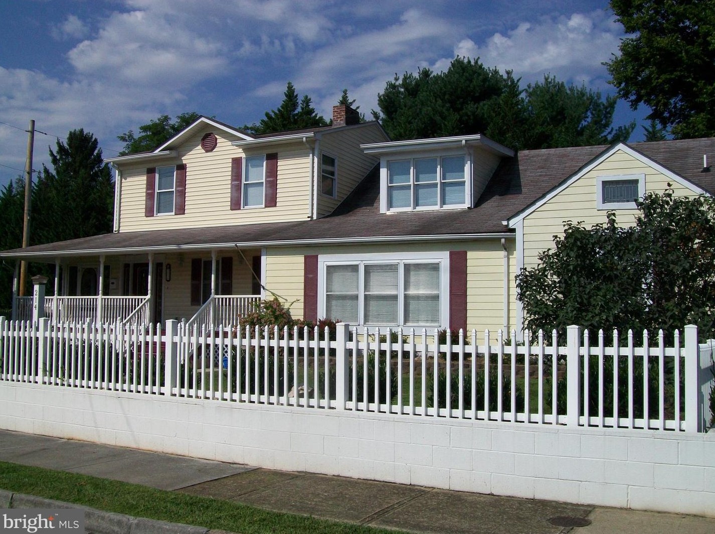 214 Manassas Ave, Front Royal, VA 22630