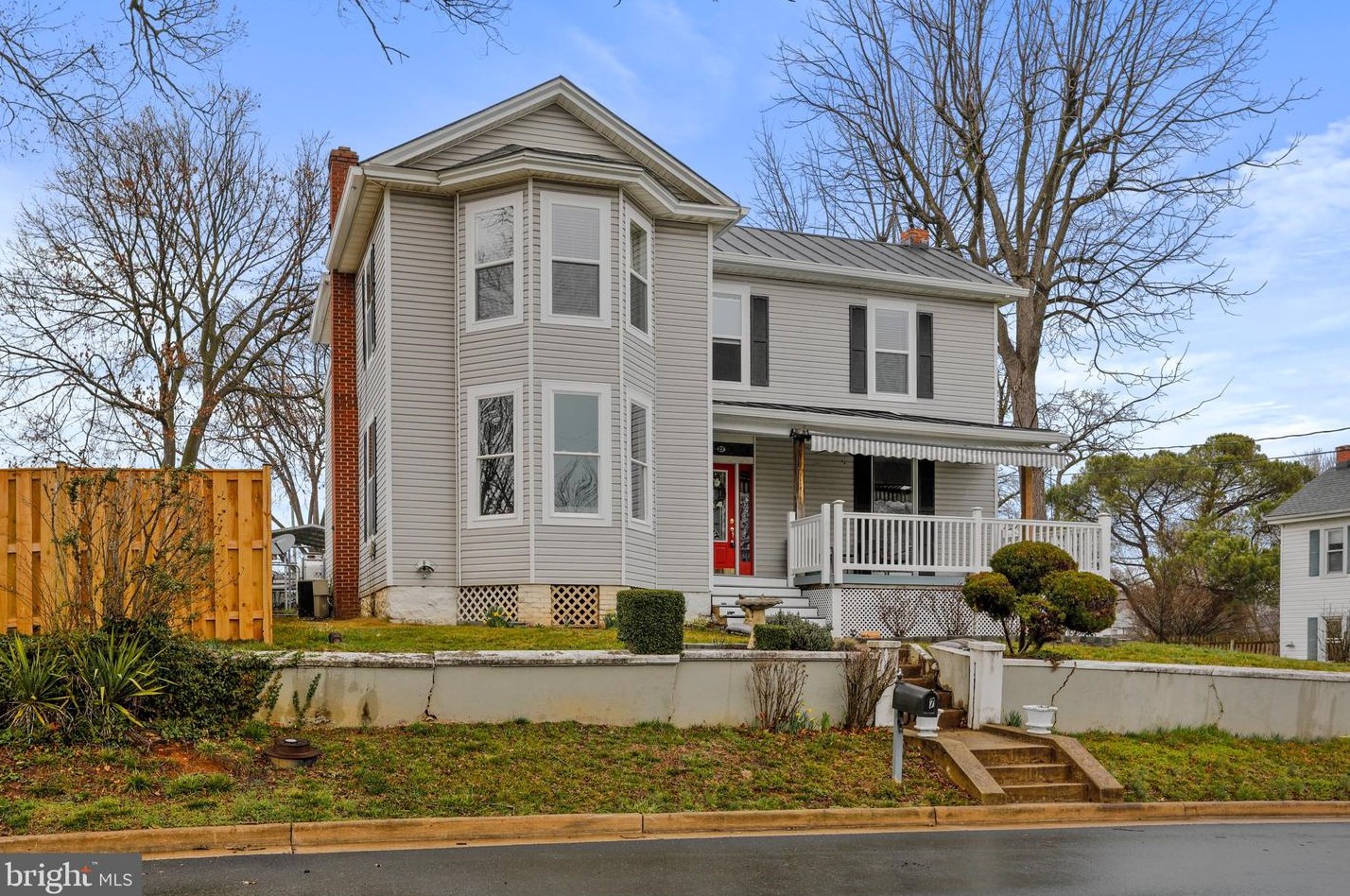 27 11th St, Front Royal, VA 22630-3509