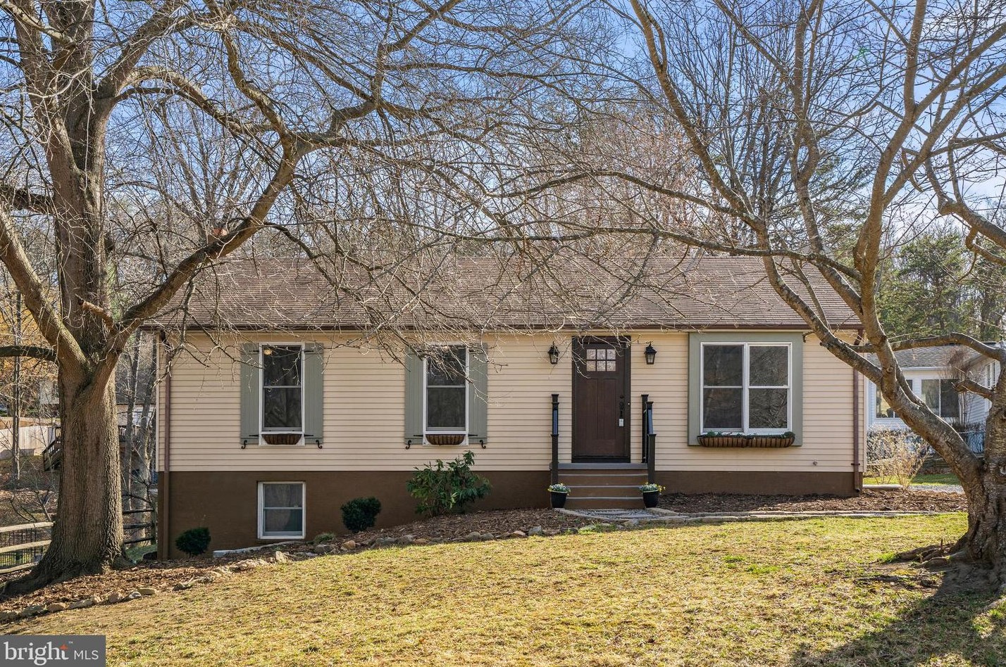 1424 River Ct, Front Royal, VA 22630-4701