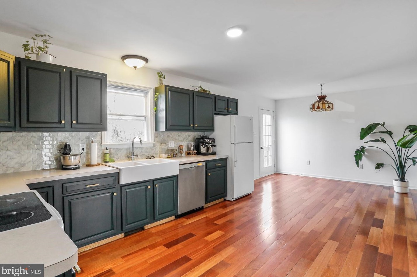 801 High Top Rd, Linden VA  22642-5445 exterior