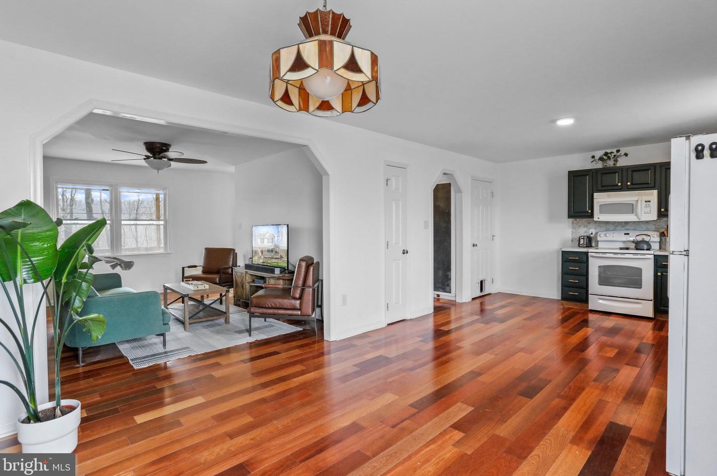 801 High Top Rd, Linden VA  22642-5445 exterior