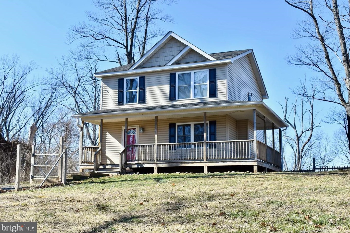 801 High Top Rd, Linden, VA 22642