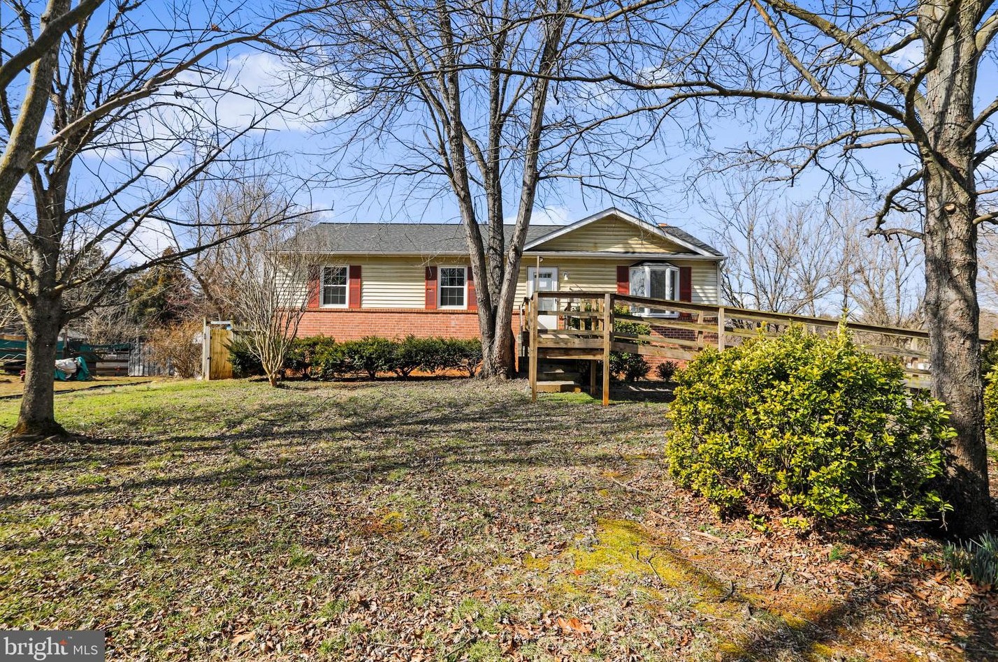 3625 Howellsville Rd, Front Royal, VA 22630-4495