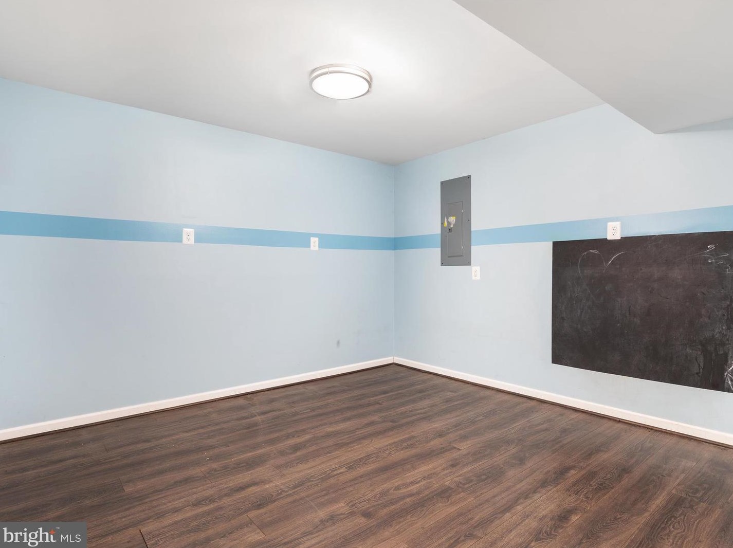 4079 Blue Mountain Rd, Front Royal VA  22630-3880 exterior