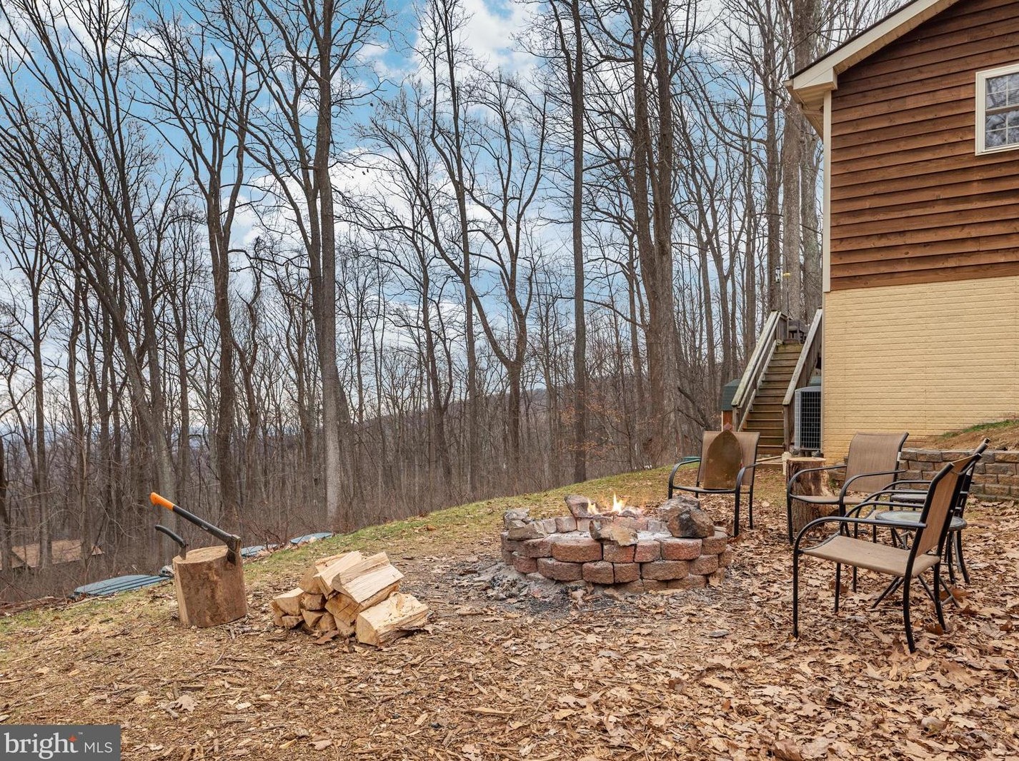 4079 Blue Mountain Rd, Front Royal VA  22630-3880 exterior